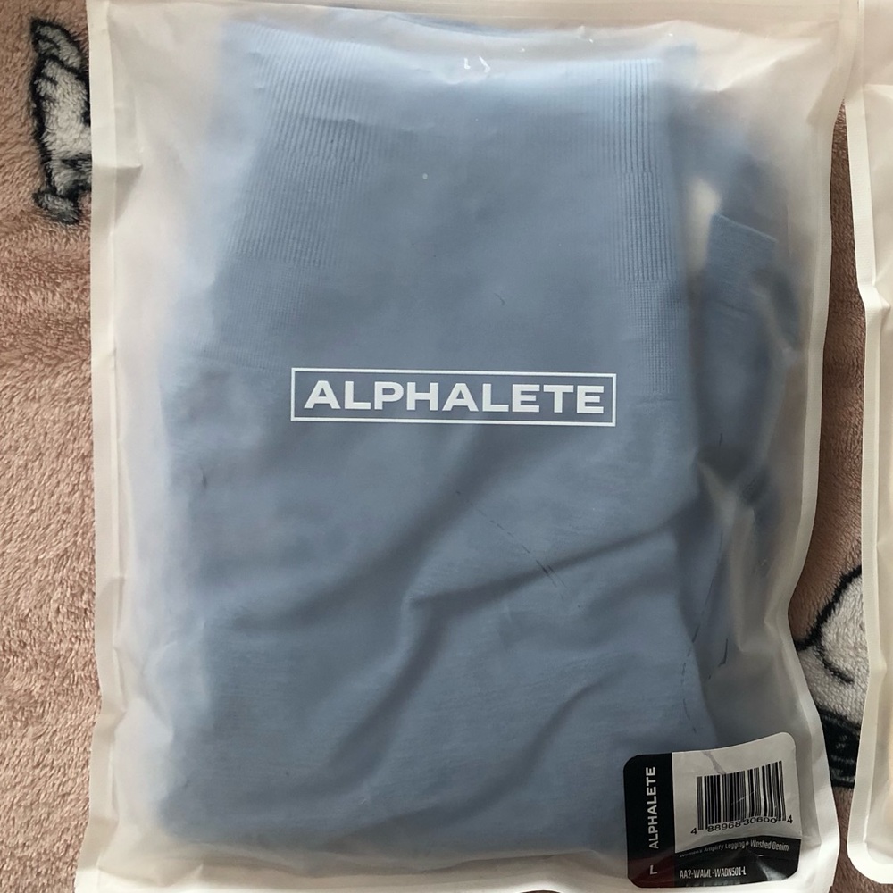 Alphalete Washed Denim  L